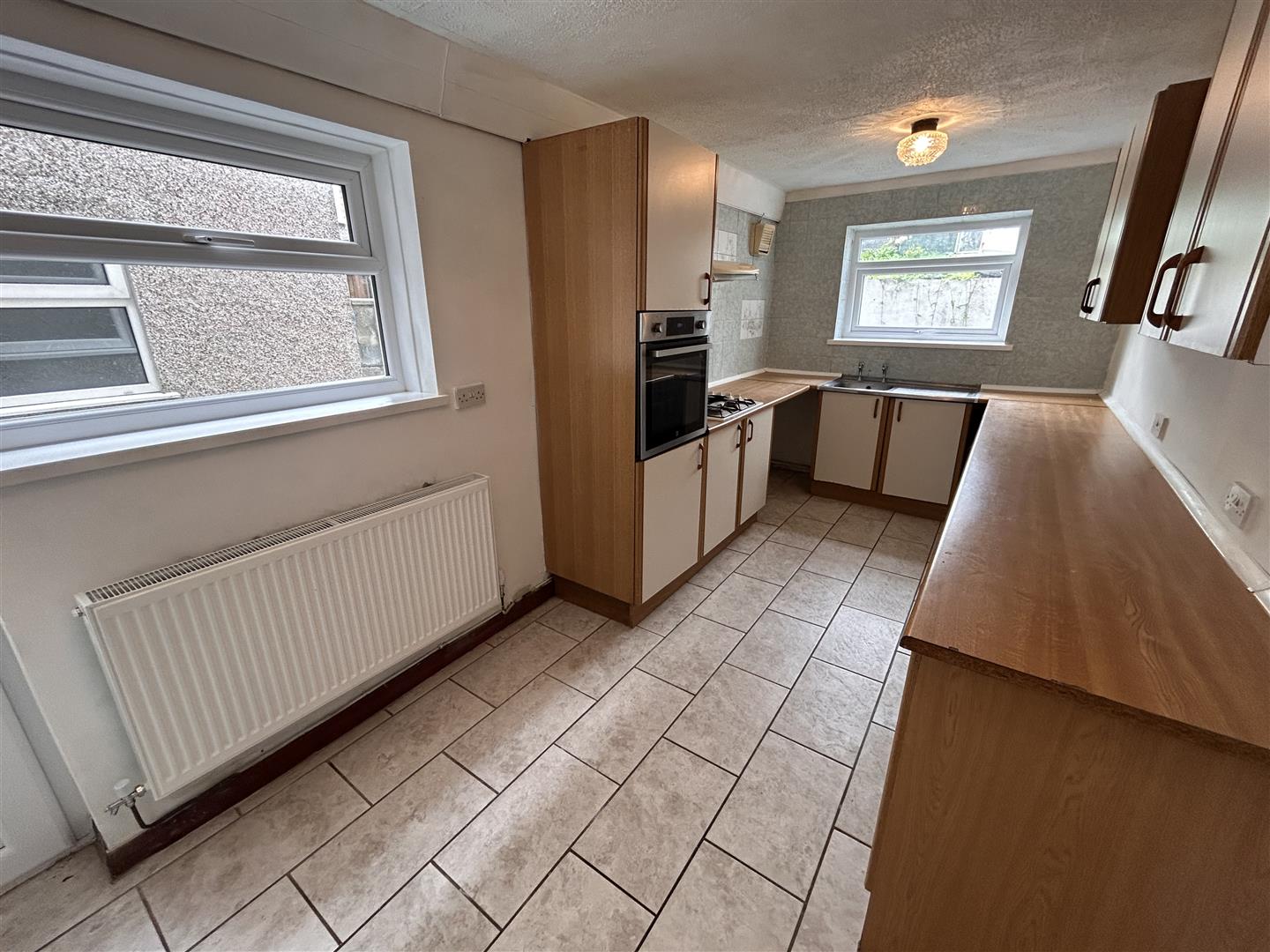 Clydach Road, Morriston, Swansea, SA6 6QH
